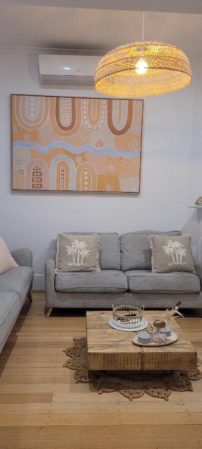 Boutique Beach House In The Heart Of St. Kilda Melbourne Ngoại thất bức ảnh